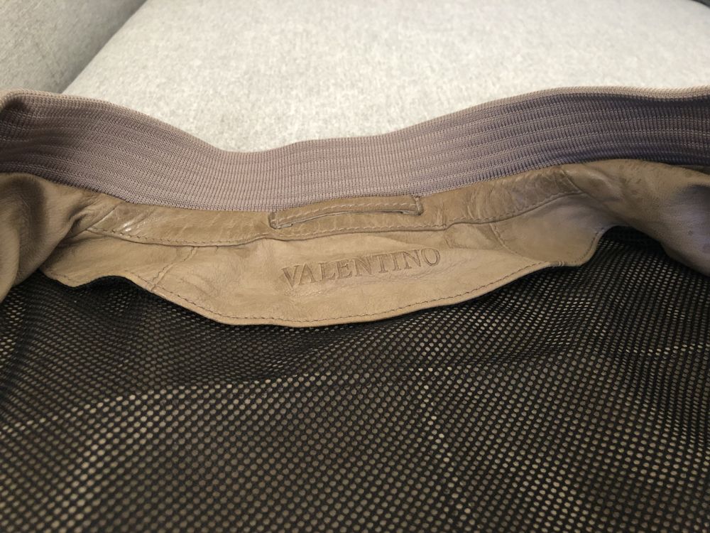 Кожен бомбър Valentino