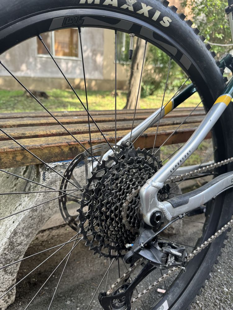 Mondraker Superfoxy R Sram NX enduro full suspension (nu,hardtail)