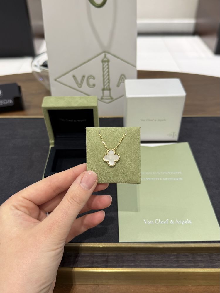 NEW Подвеска Van Cleef and Arpels Vintage Alhambra VCARA4590