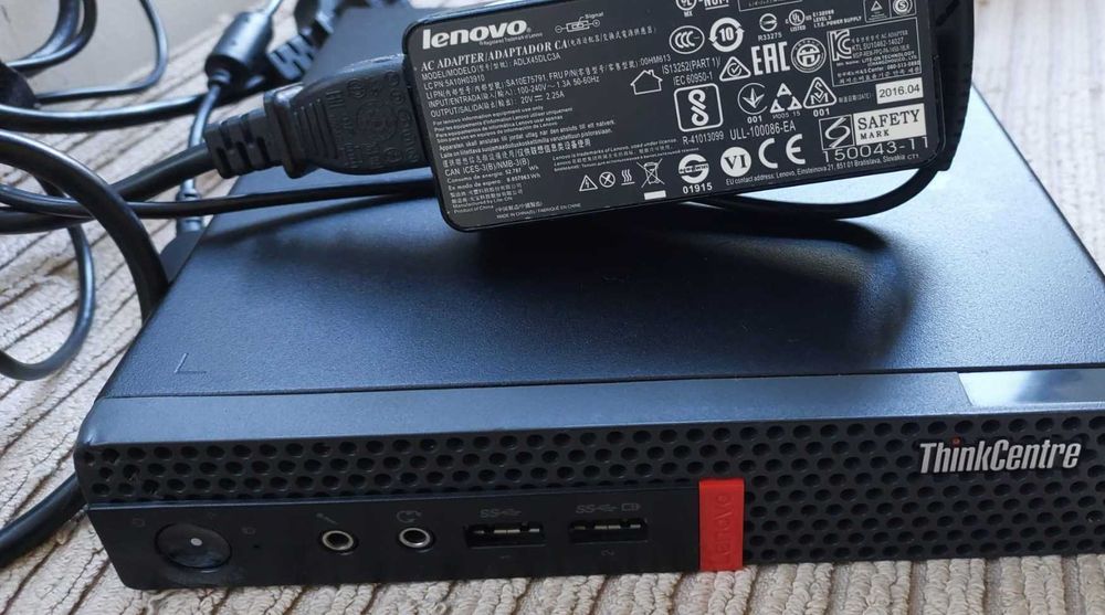 Lenovo ThinkCentre M910x MiniPC  i5-7400T 8GB DDR4