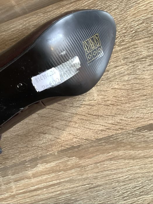 Нови дамски обувки, размер 38