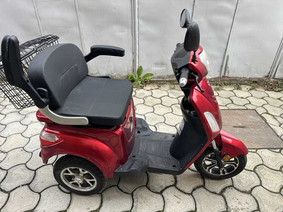 Vand triciclu electric