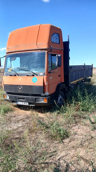 vindem  camion platforma Mercedes Benz 814