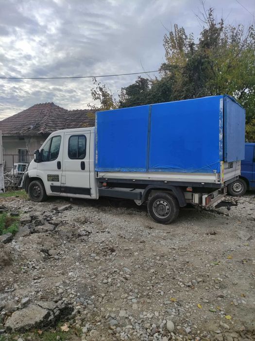 Autoutilitara marfa si persoane 7 locuri