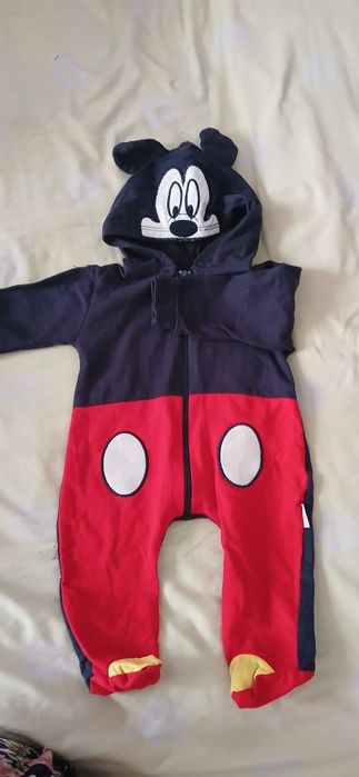 Продам комбинезон для новорождённого