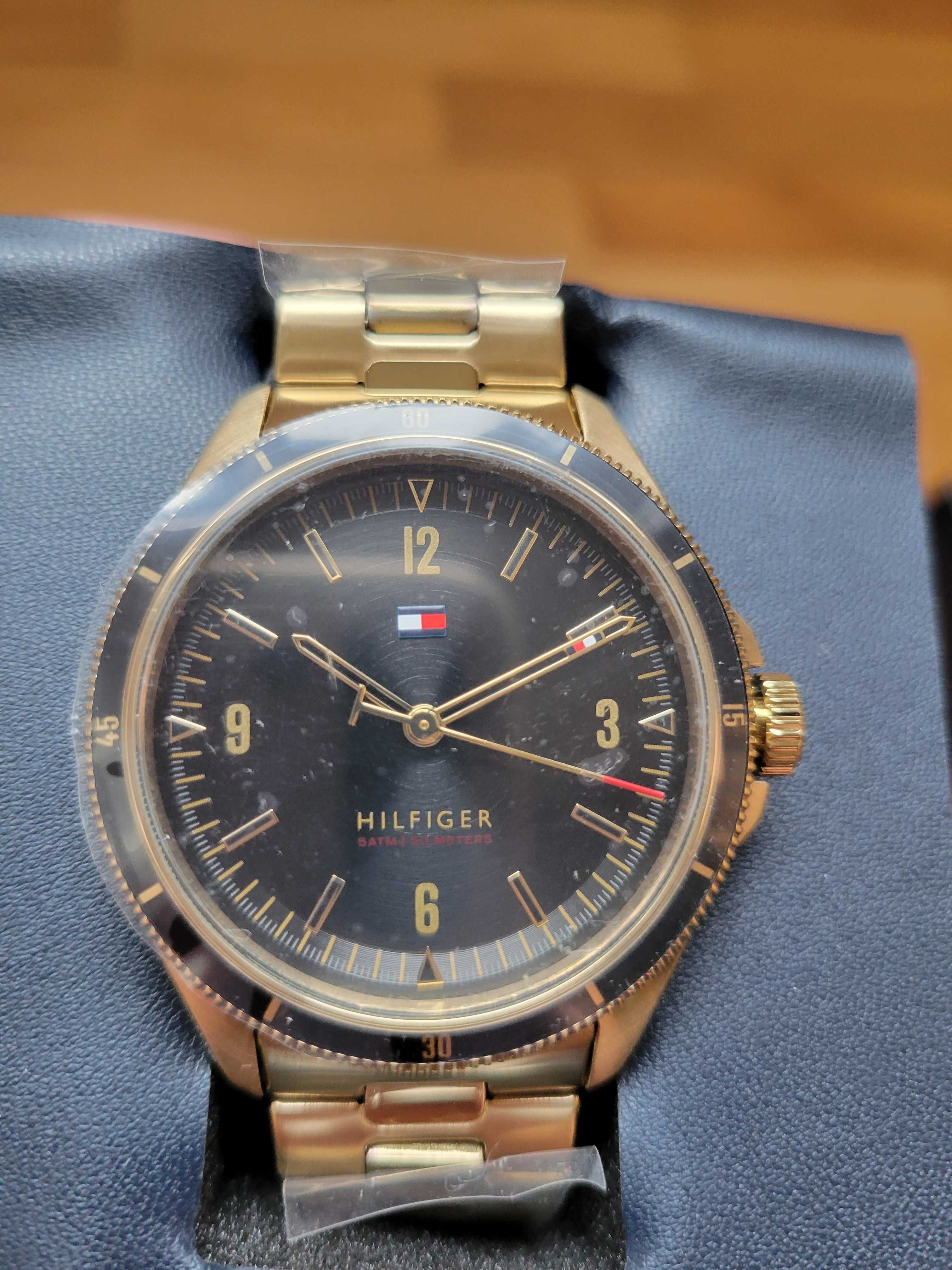 Часовник Tommy Hilfiger Maverick - чисто нов, оригинал.