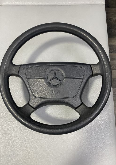 Продам руль w124