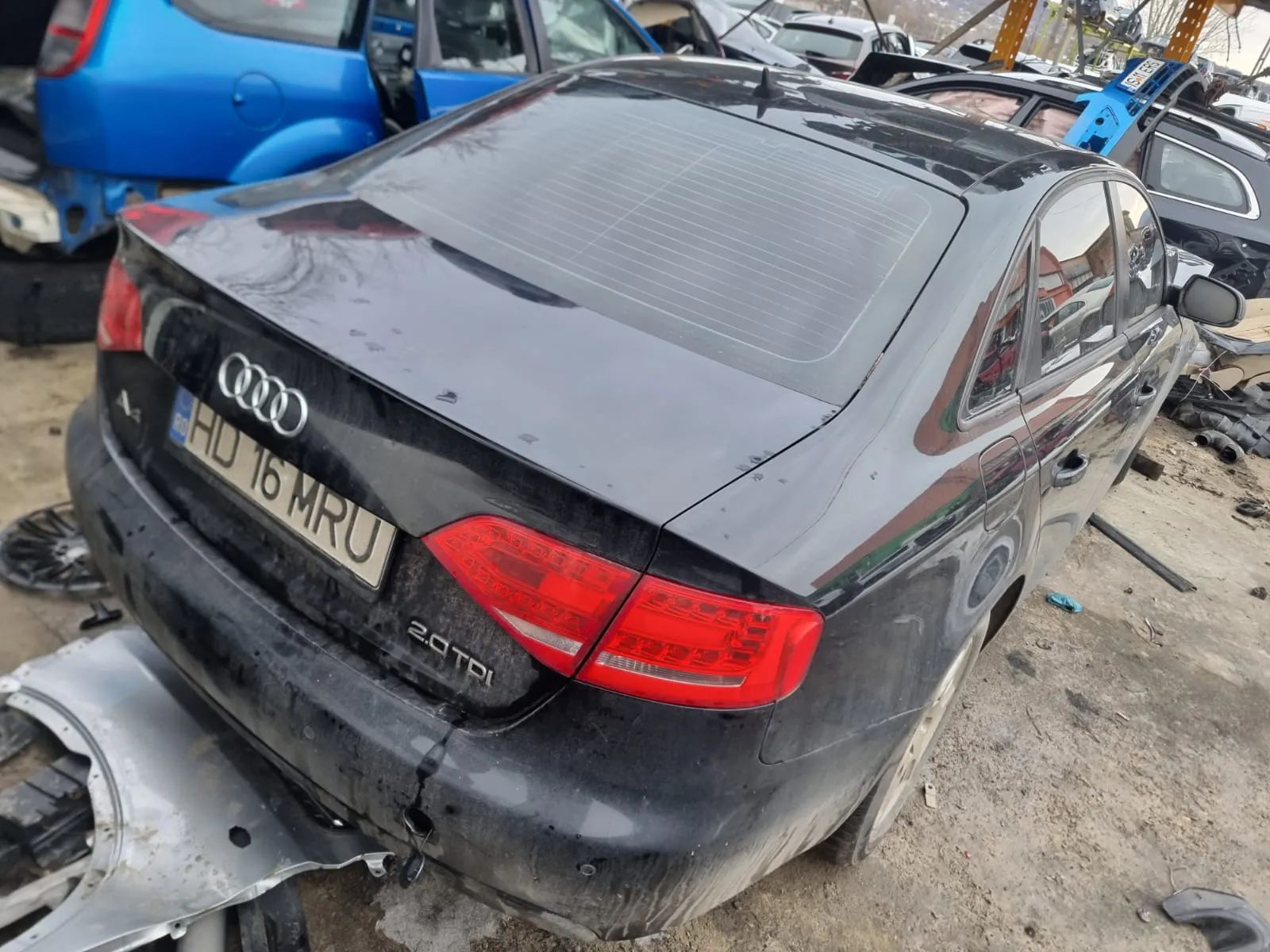 motor fara anexe cutie de viteze viteza manuala  6 trepte  timonerie  kit chit injectie ambreiaj pornire punte spate etrier fuzeta brat bascula calaret stanga dreapta fata spate racitor gaze Audi A4 B8 an 2010 motor 2.0 tdi 136cp cod motor CAG, cod culoar