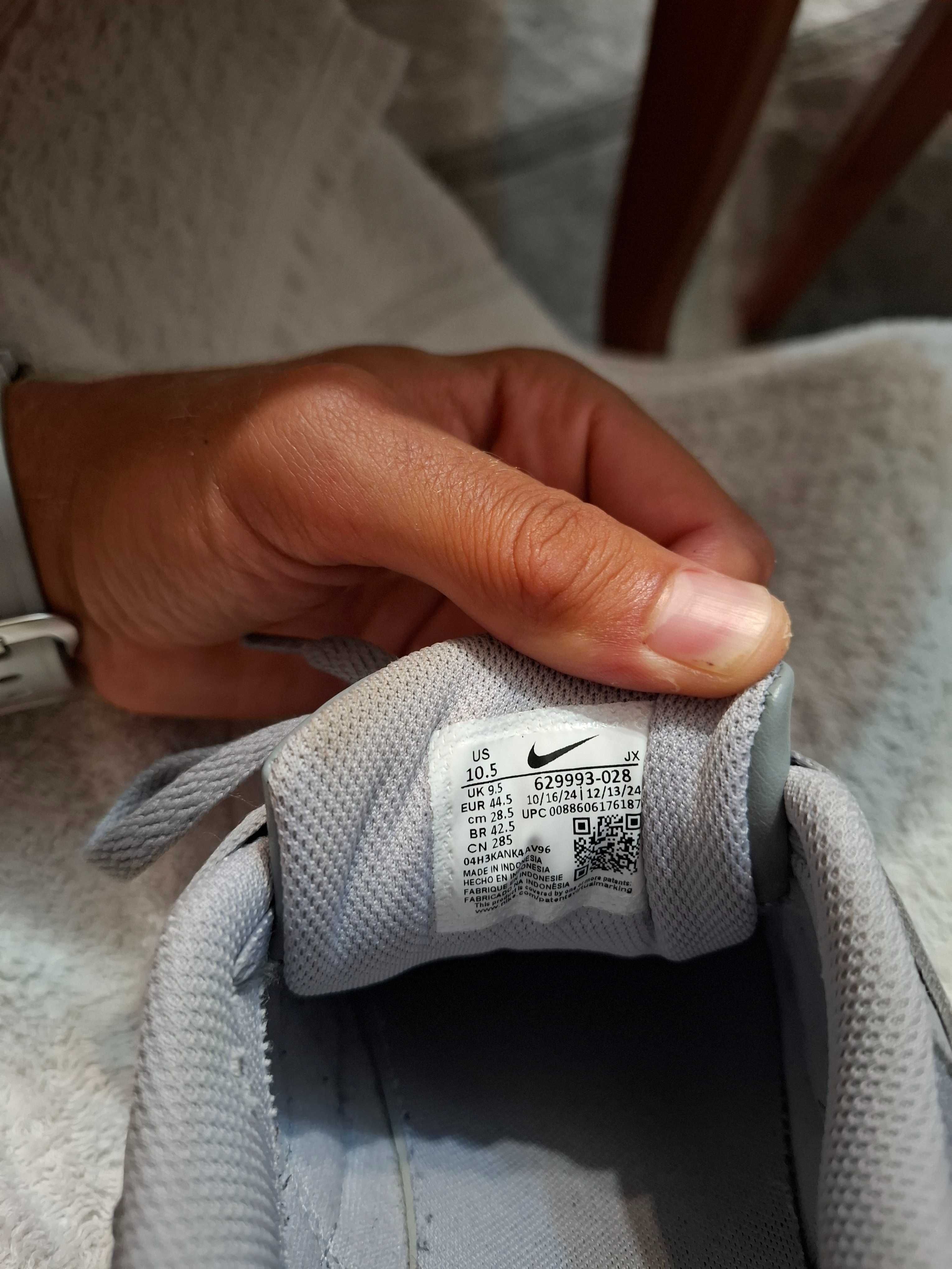 Маратонки Nike Air max command