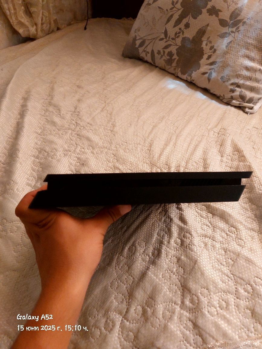Playstation 4 slim