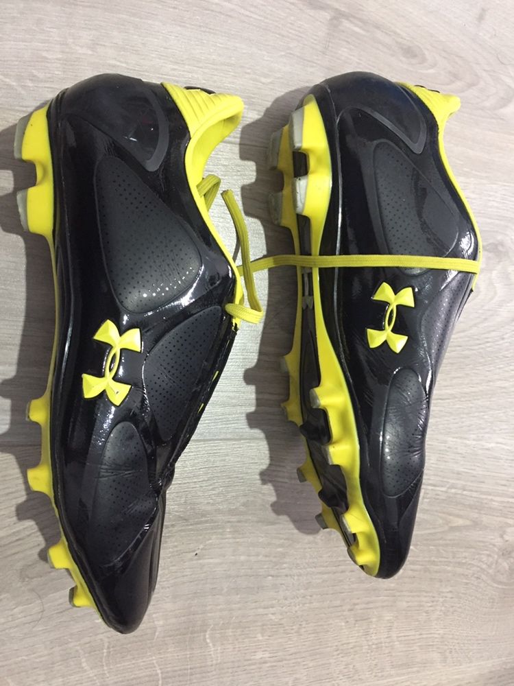 Ghete fotbal UnderArmour Nr45