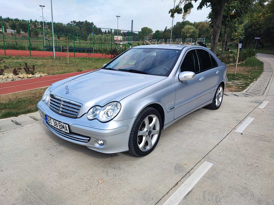 Mercedes-Benz c230 v6