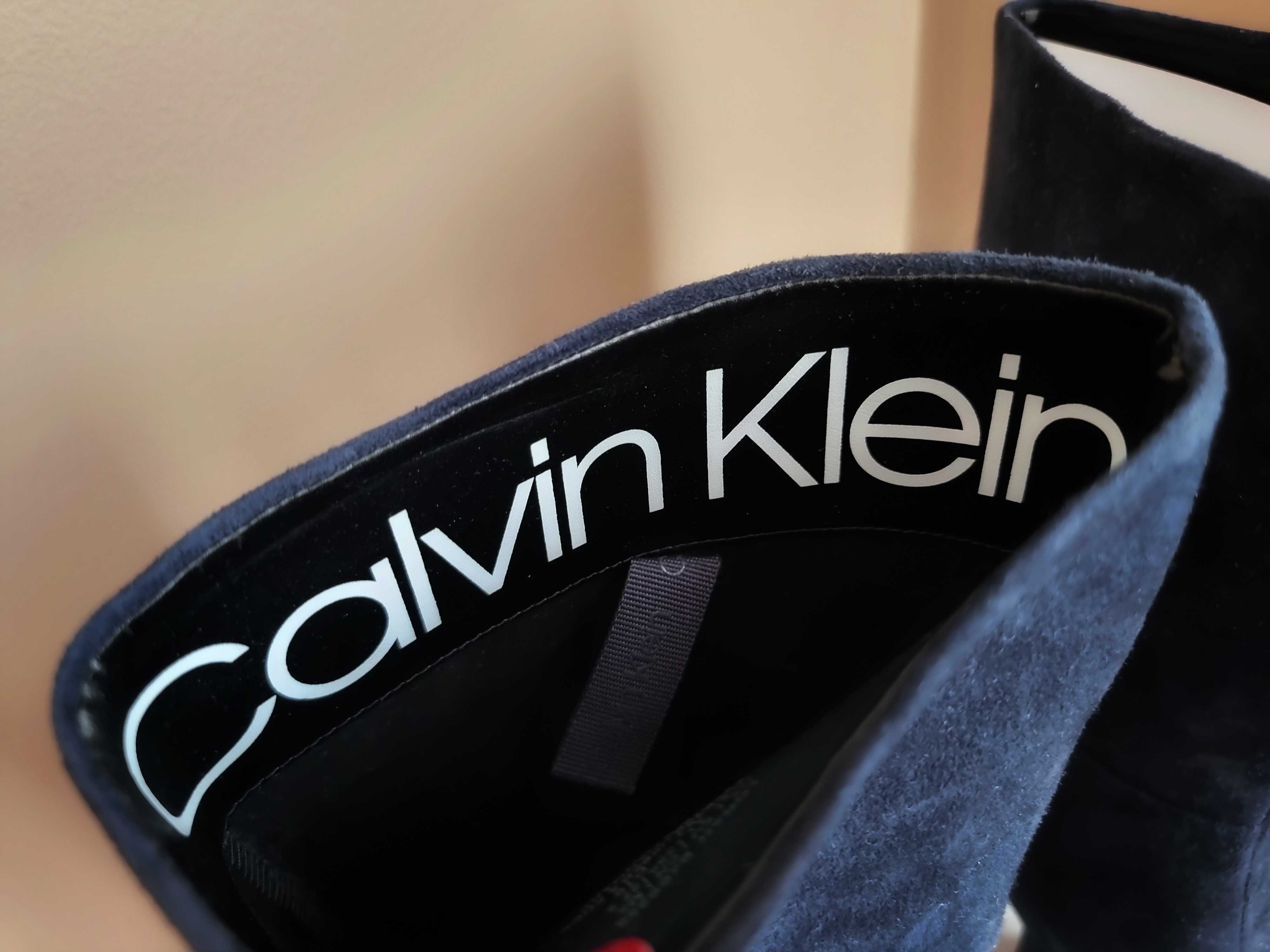 Елегантни дамски ботуши Calvin Klein 41 номер велур