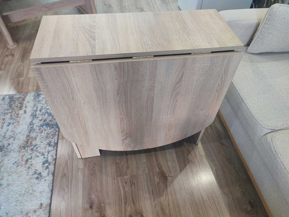 Сгъваема трапезна маса