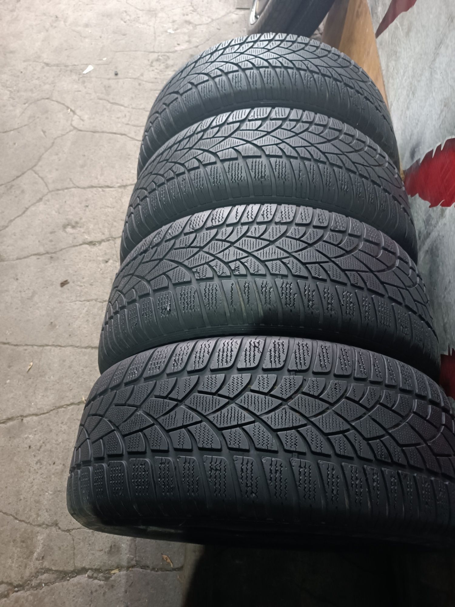 255/50/19 Dunlop .