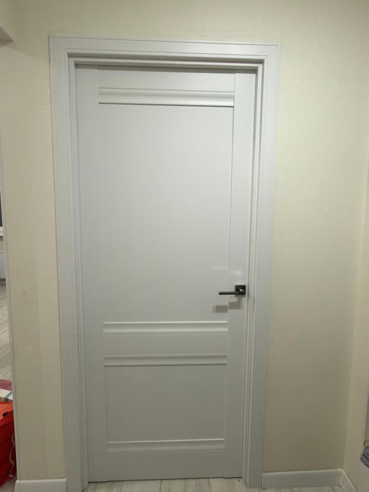 Продам двери межкомнатные срочно