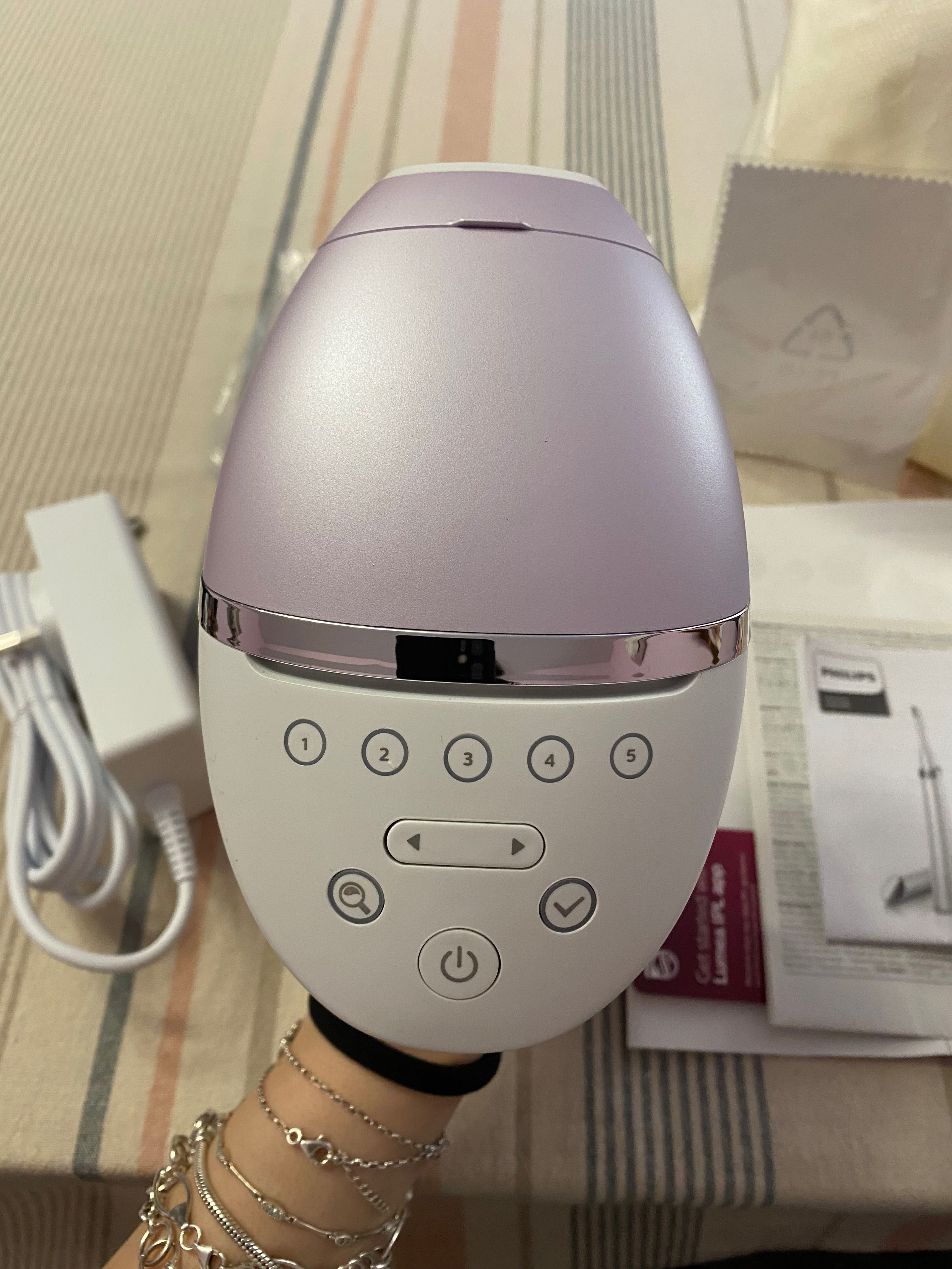 Фотоепилатор Philips Lumea + тример