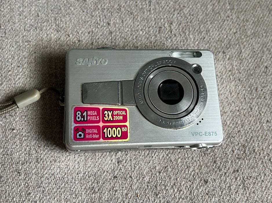 Aparat foto Sanyo VPC-E875 8.1 MP – defect, fără baterie și accesorii
