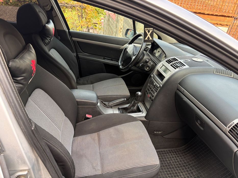 Peugeot-1.6 HDI - седан