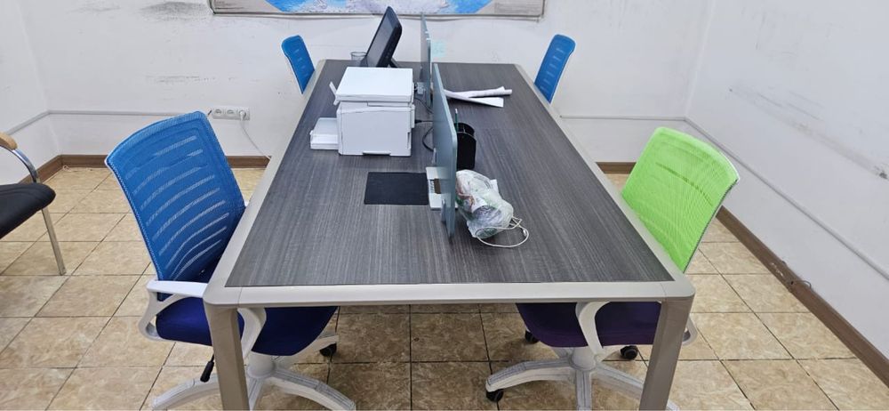 Продам офисный стол для работы