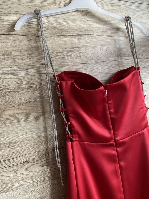 Офицялна рокля М размер