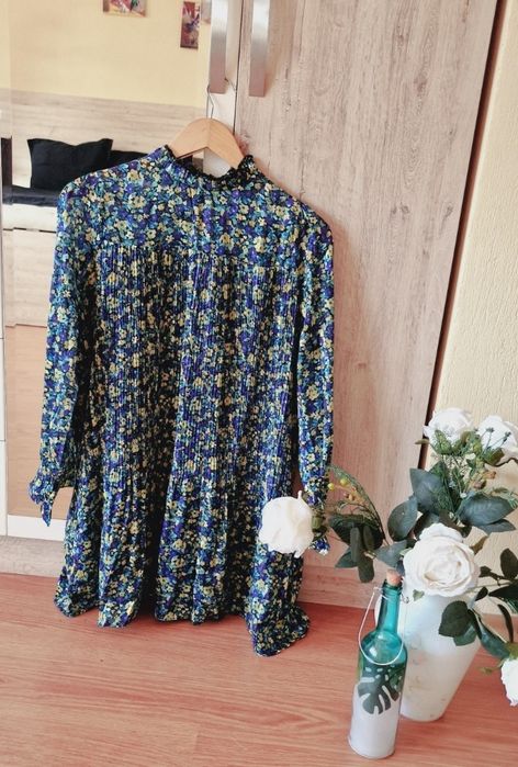 3 броя Рокля Зара флоралнен мотив и червена