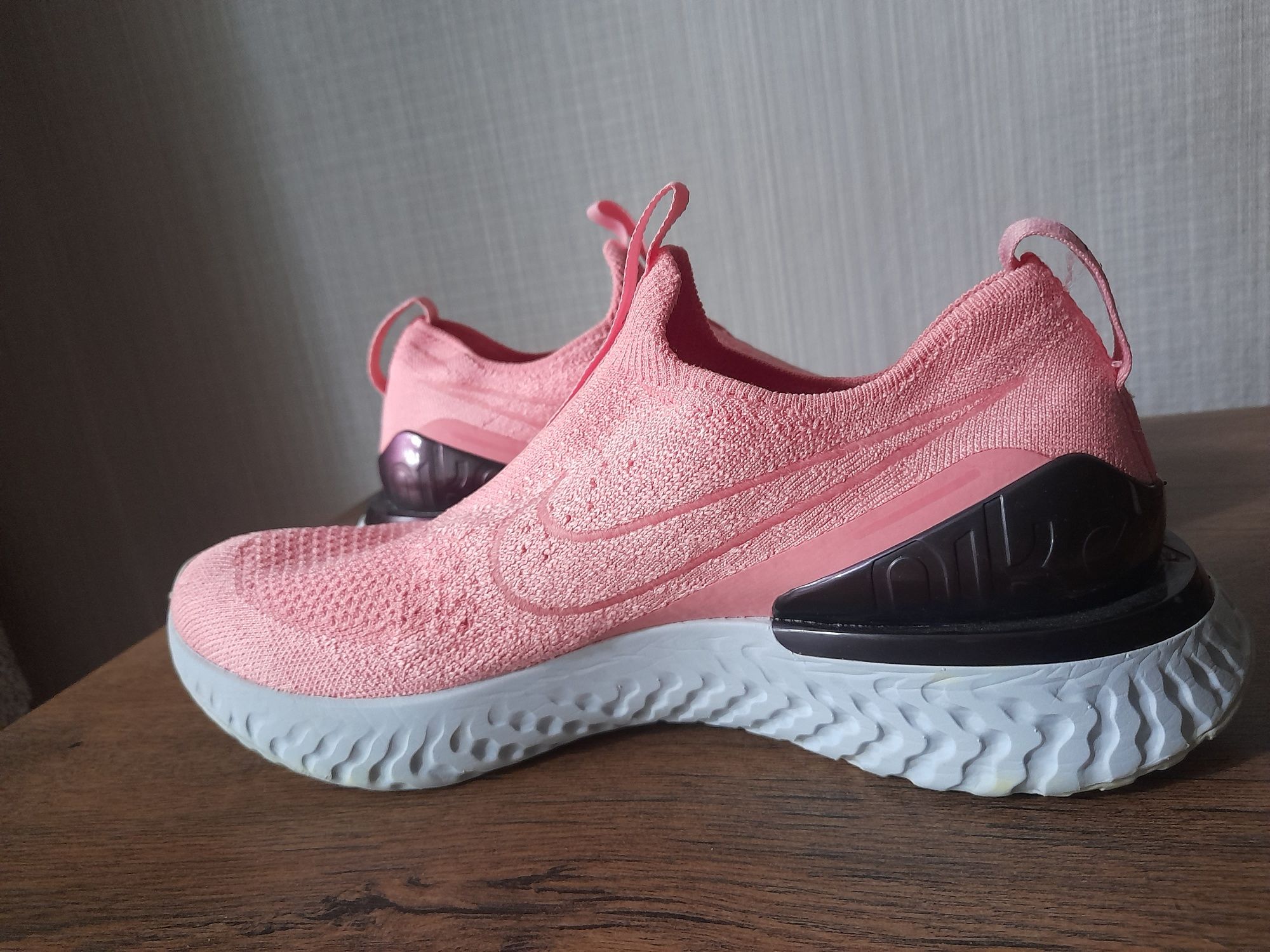 Nike Epic Fantom React Flignit дамски маратонки 40 номер.