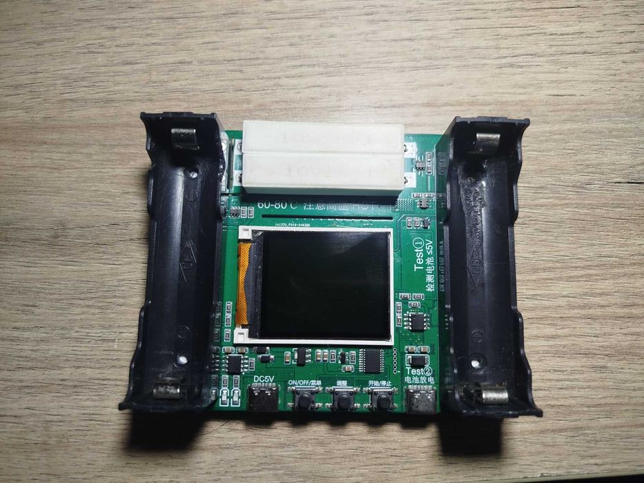 Тестер за капацитет XH-M239 usb-C на Li-Ion батерии 18650