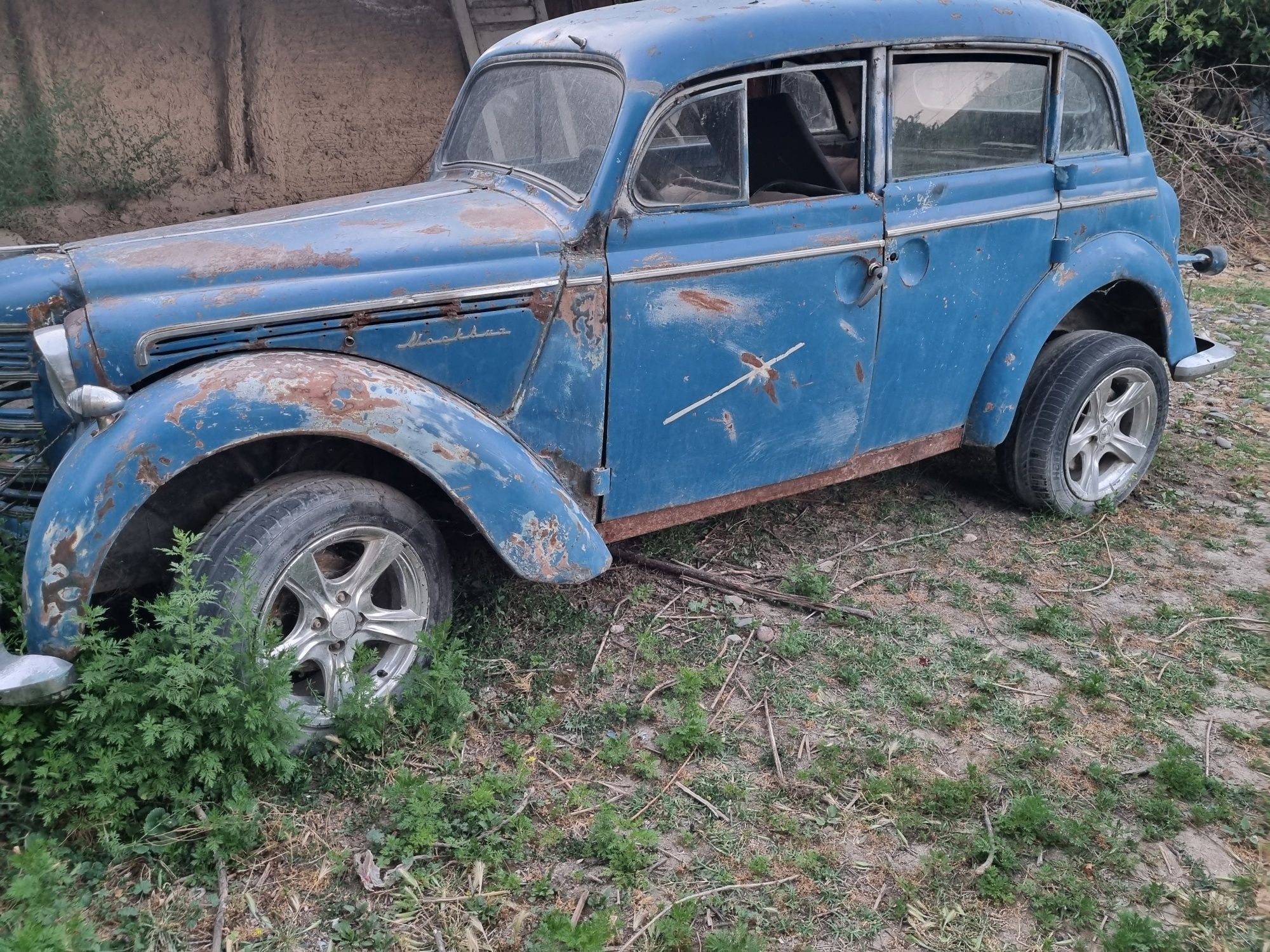 Moskvich 401 sotiladi