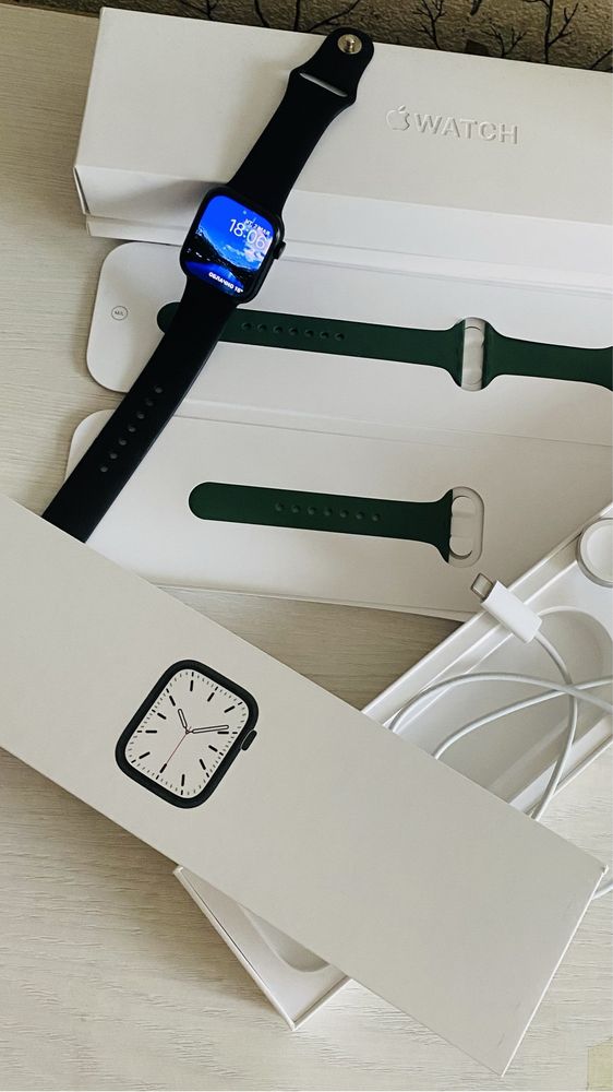 Смарт-часы Apple Watch Series 7 41mm