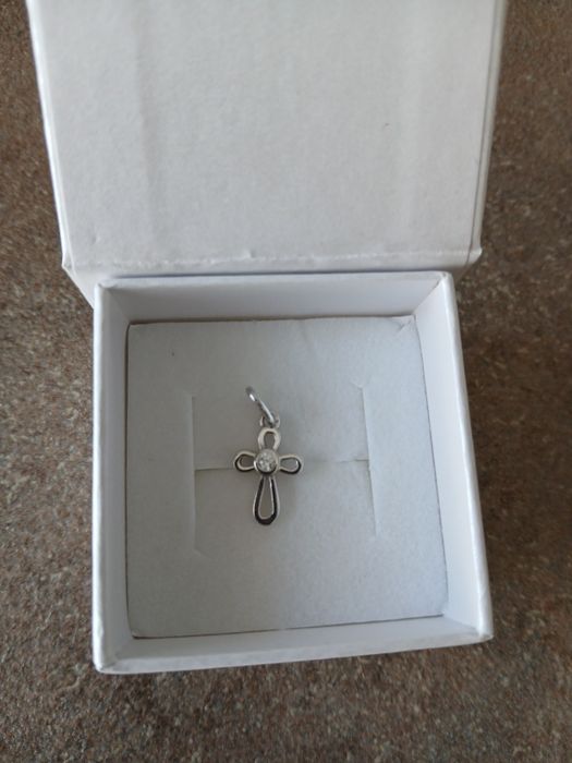 Pandantiv aur alb 14 k ,0,80 gr