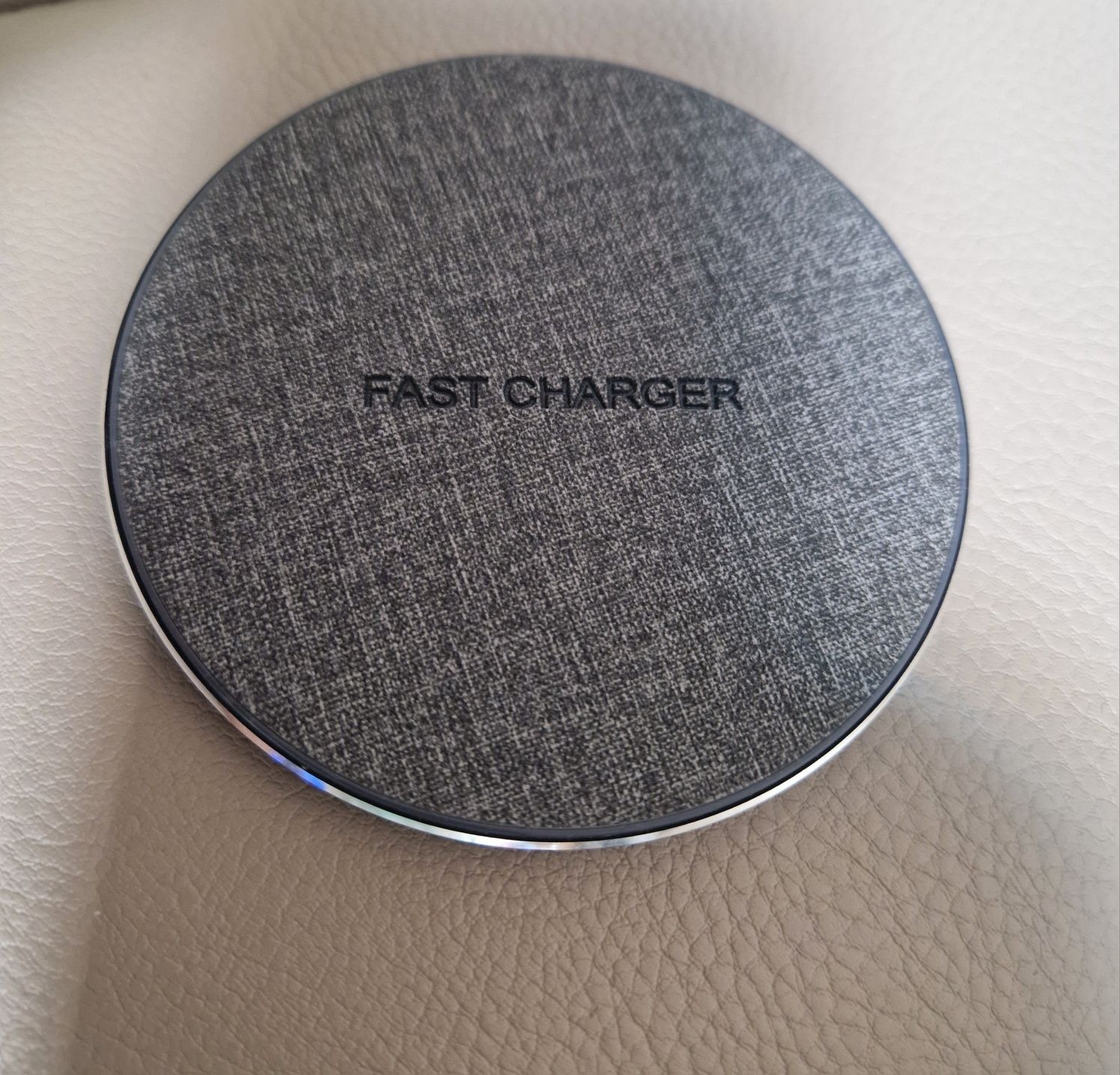 Incarcator wireless fast charger