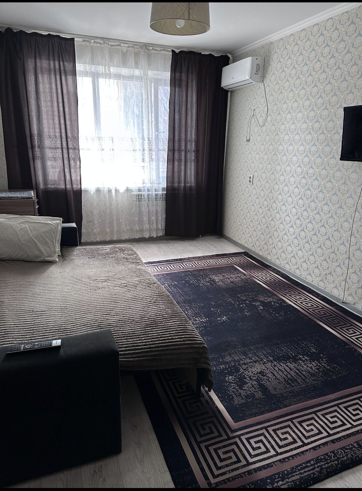 Сдаётся посуточно, по часам 1 ком.кв в 8 мкр.Wi-fi smart TV