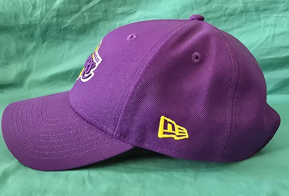 Șapcă New Era cu Los Angeles Lakers.