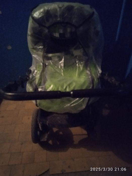 Продам коляску зима-лето-осень