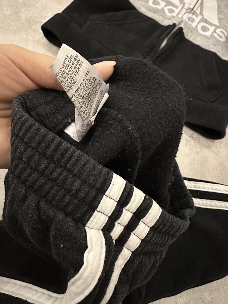 Спортивный костюм Adidas