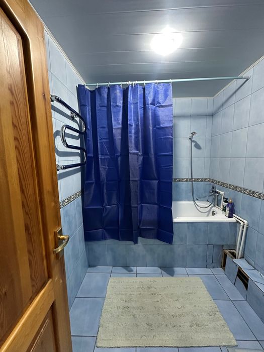 Продам свою 4-комнатую квартиру на м. Новза (4/4/5)