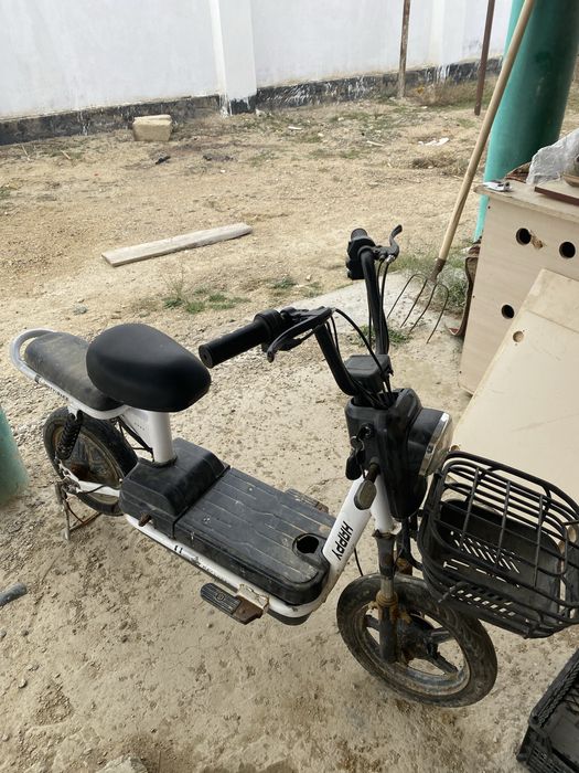 Скутер Сатлады