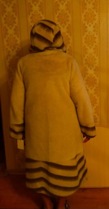 Продам пальто размер 54-56