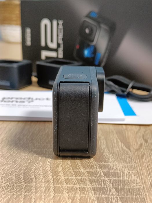 Gopro 12, воден калъф, 3 батерии, 2 зарядни и статив пълен комект .