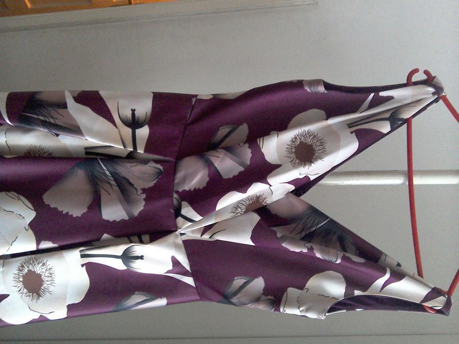 Rochie de seară deosebită, înflorată, model unicat