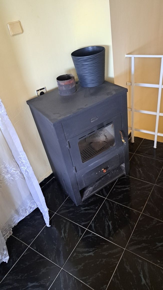 Продавам печка голяма