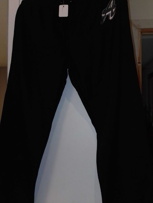 1/ НОВИ четири термо и три плътни зимни панталони.