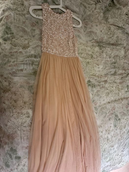 Розова рокля за специален повод