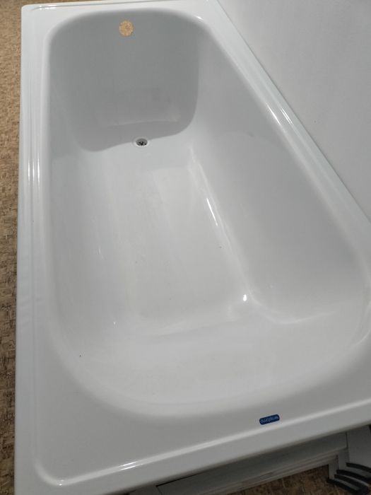 Продается ванна, новый с ножками 170/70