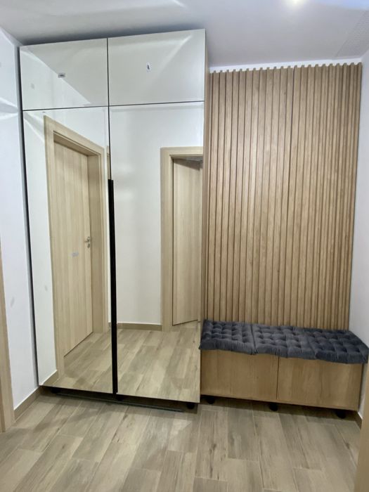 Dulap hol usi oglinda