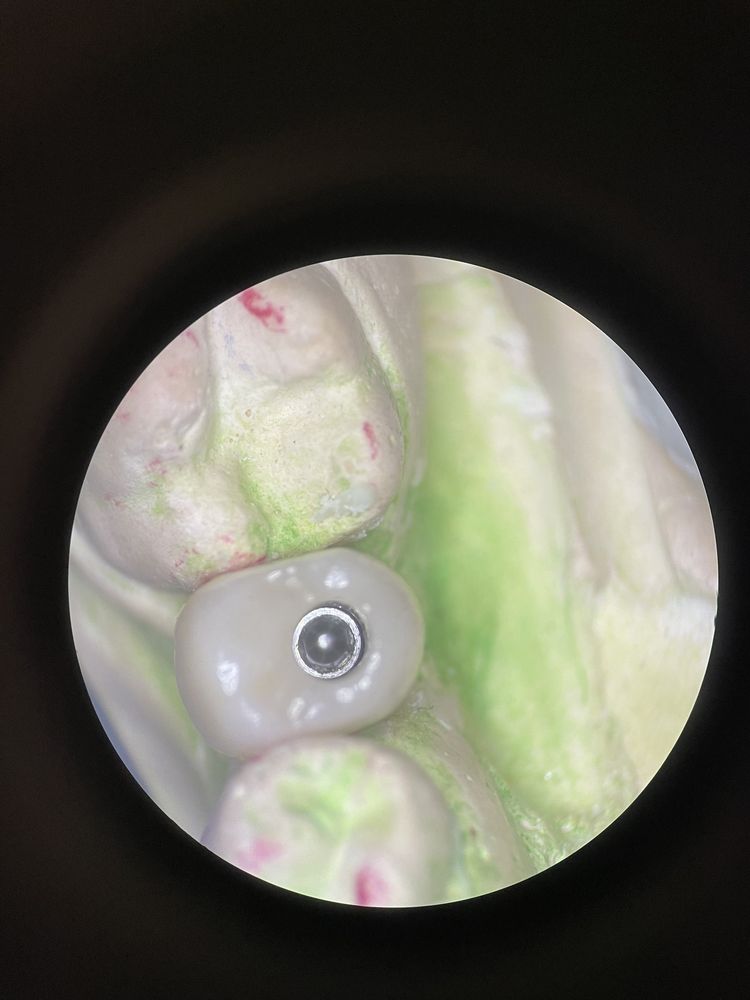 Microscop stomatologic