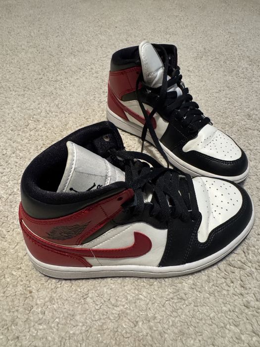 Nike Air Jordan Mid 1  marime 37,5