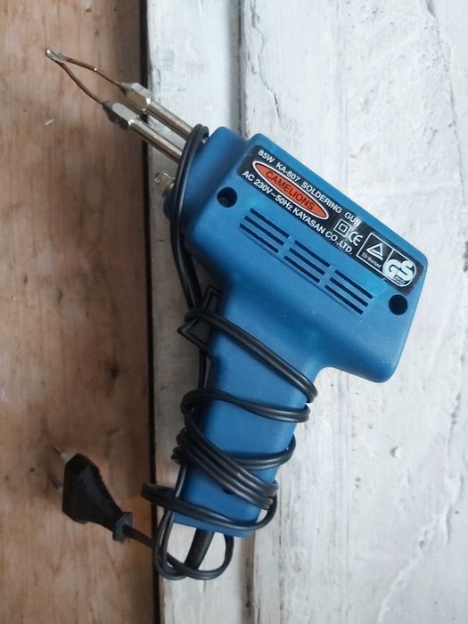 Pistol Camelions pt interventii rapide (lipire cu fludor electronica)