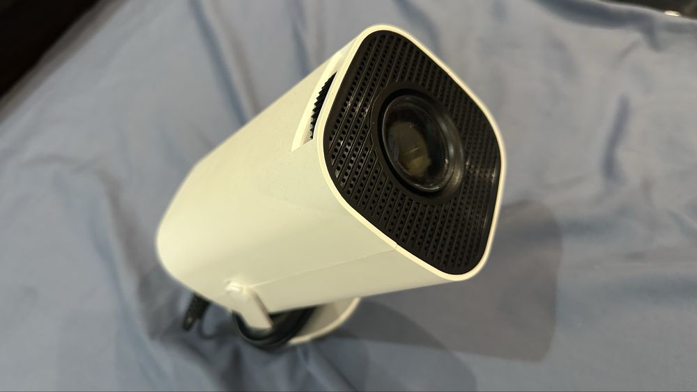 Проектор HY300 продам